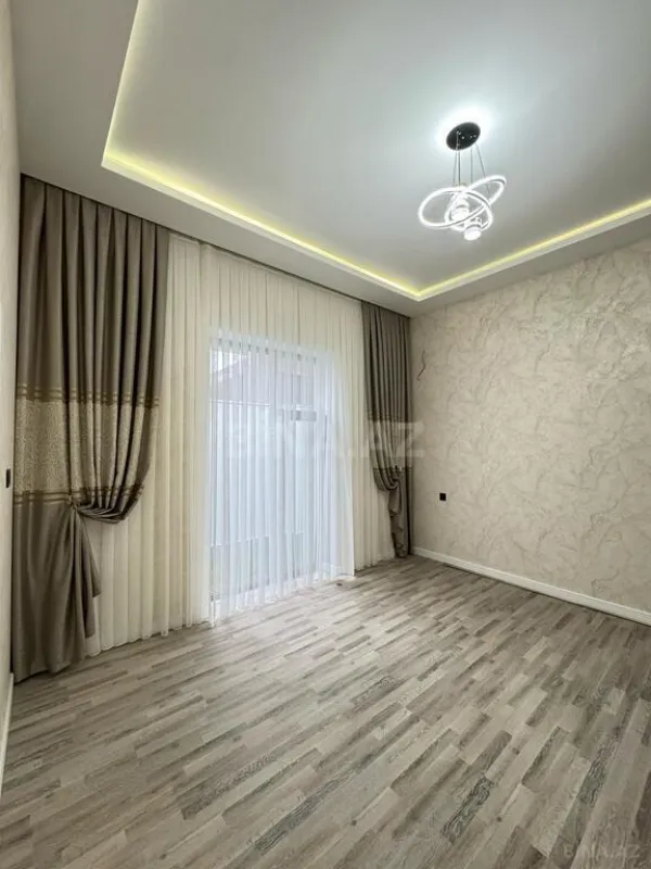 Satılır 4 otaqlı həyət evi 200 m²