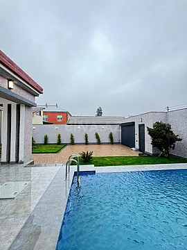 Satılır 4 otaqlı həyət evi 200 m²