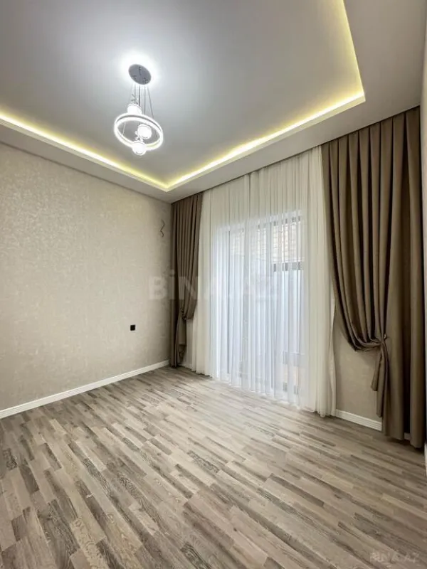 Satılır 4 otaqlı həyət evi 200 m²