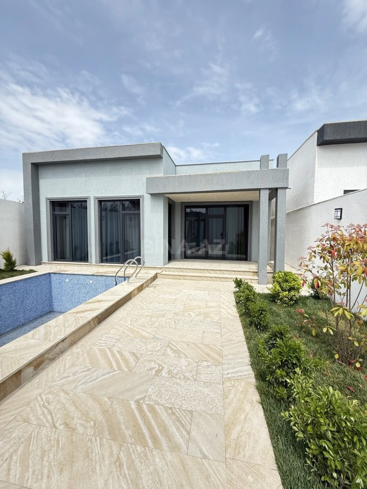 Satılır 4 otaqlı həyət evi 160 m²