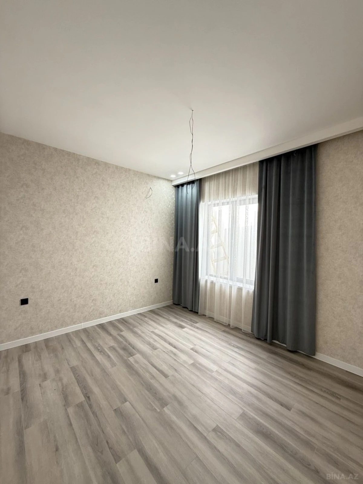 Satılır 4 otaqlı həyət evi 160 m²