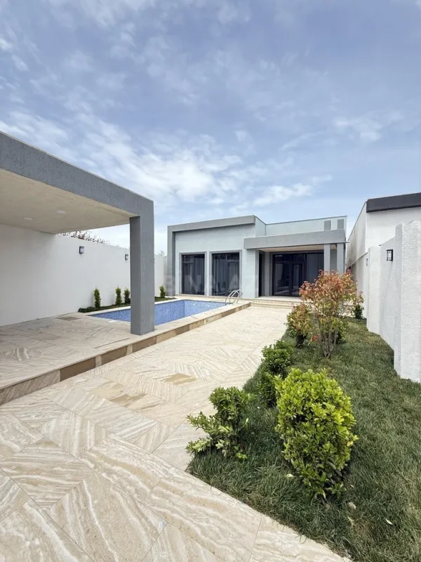 Satılır 4 otaqlı həyət evi 160 m²