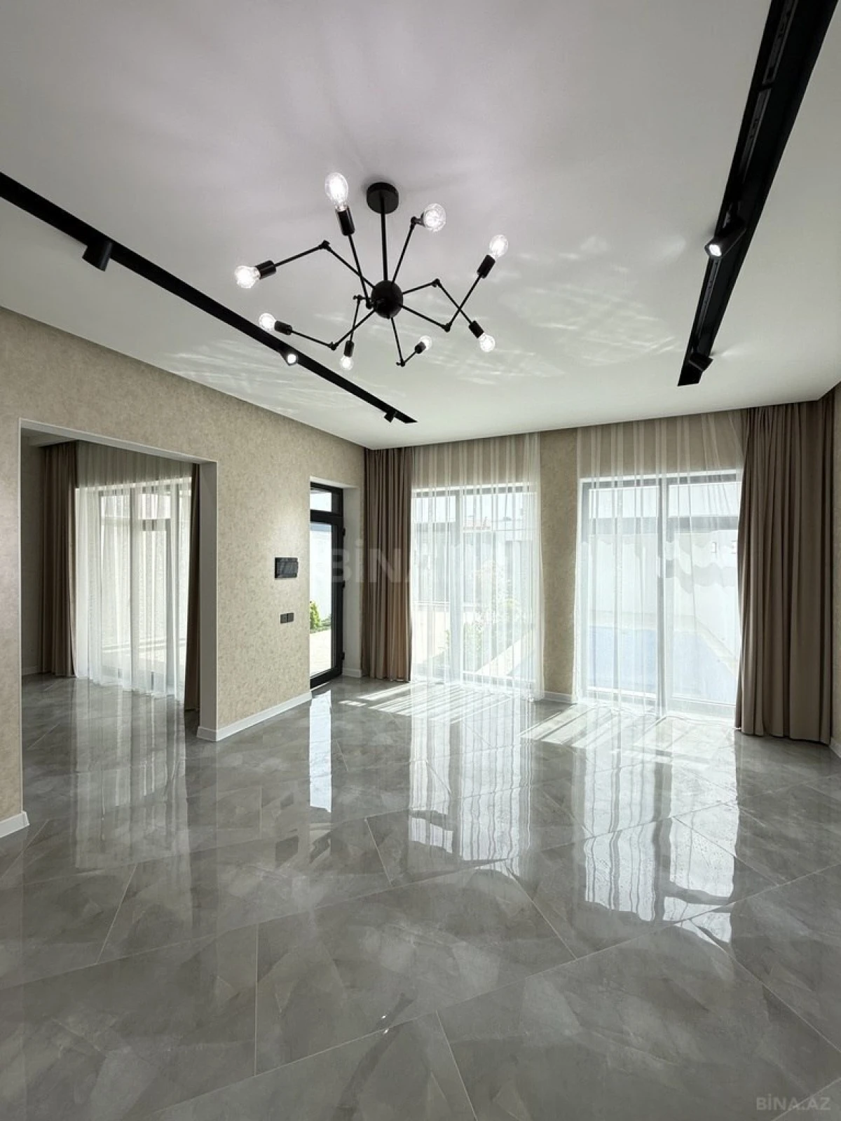 Satılır 4 otaqlı həyət evi 160 m²