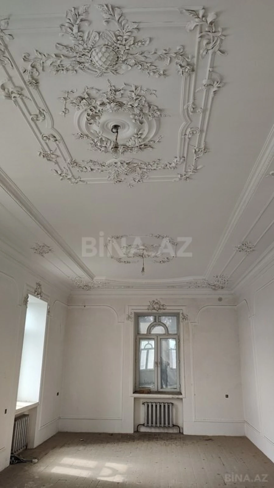 Satılır obyekt 840 m²