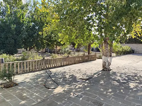 Satılır obyekt 840 m²