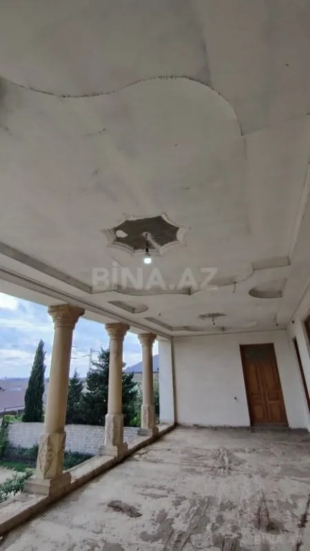 Satılır obyekt 840 m²