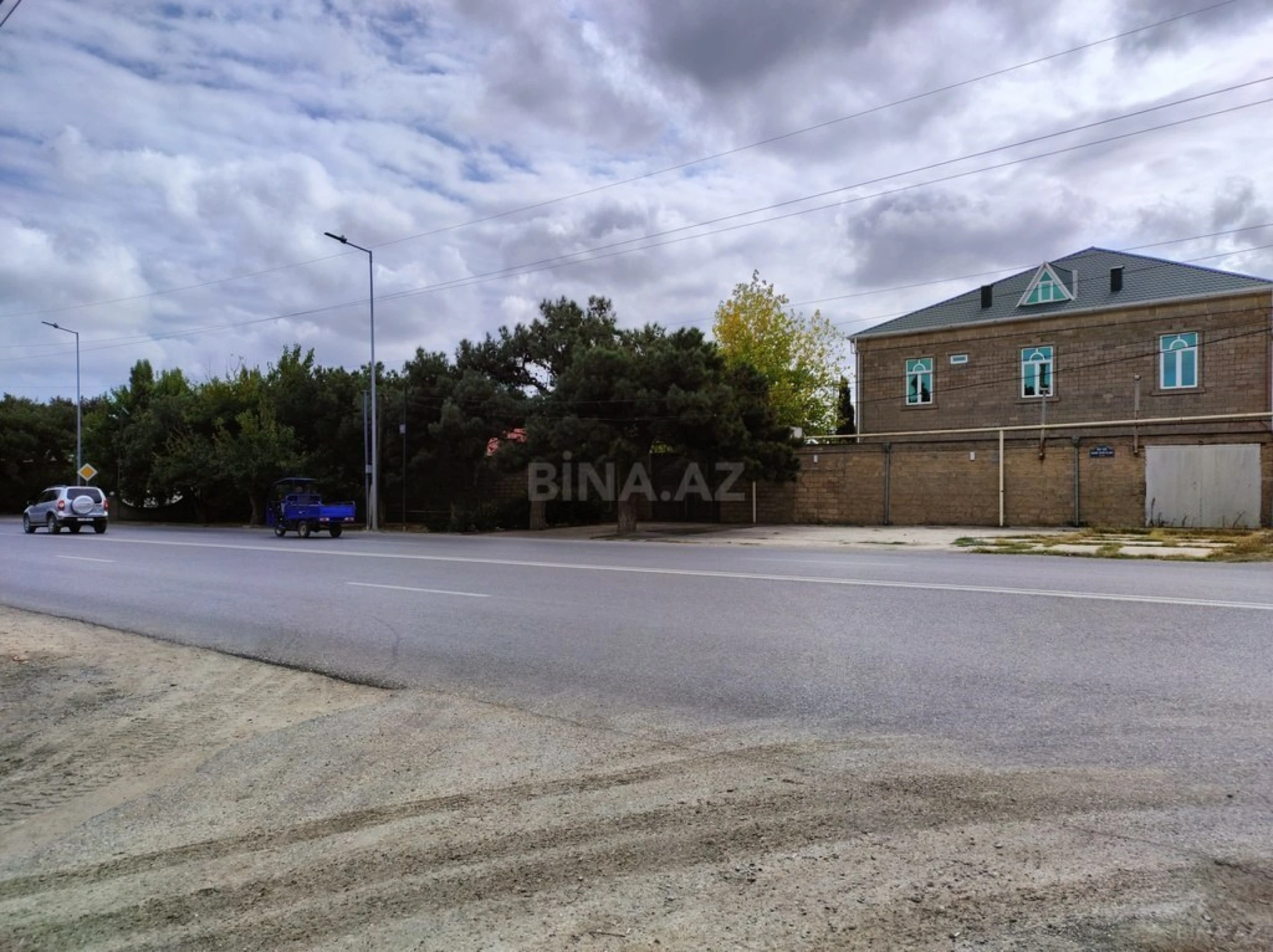 Satılır obyekt 840 m²