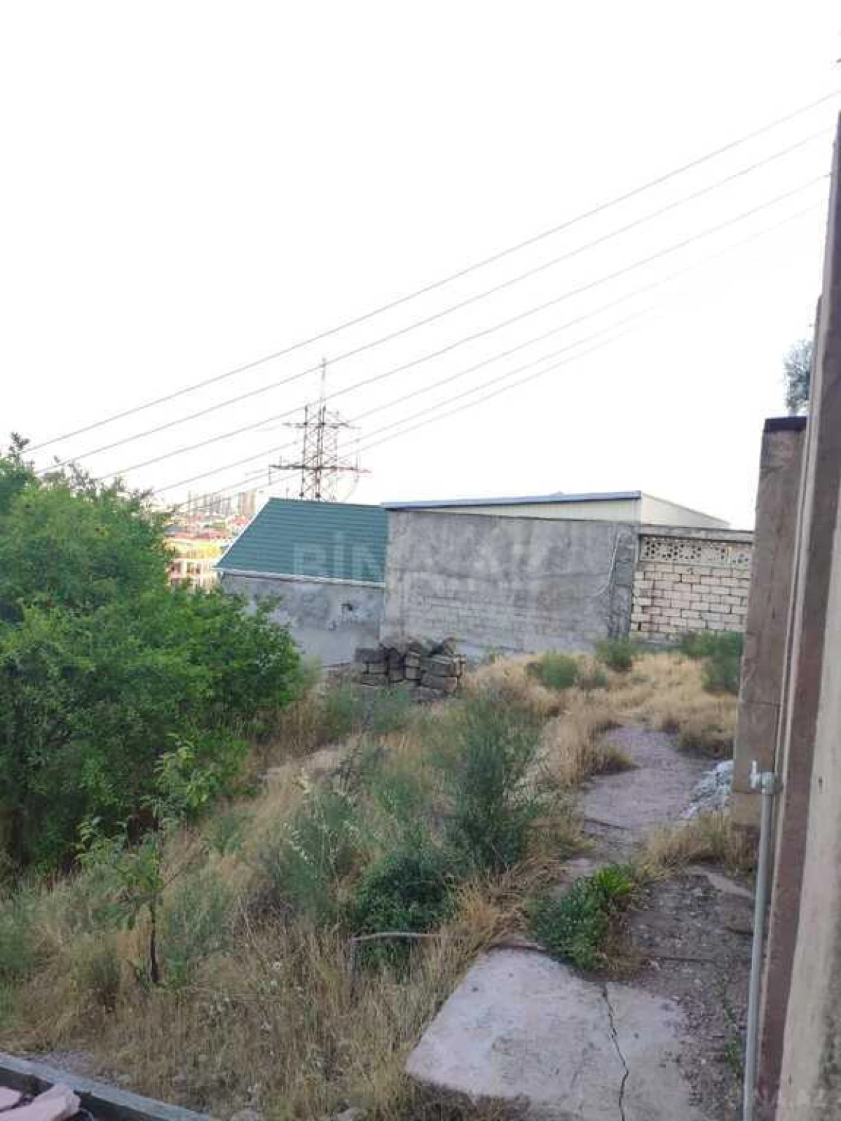 Satılır 6 otaqlı həyət evi 400 m²