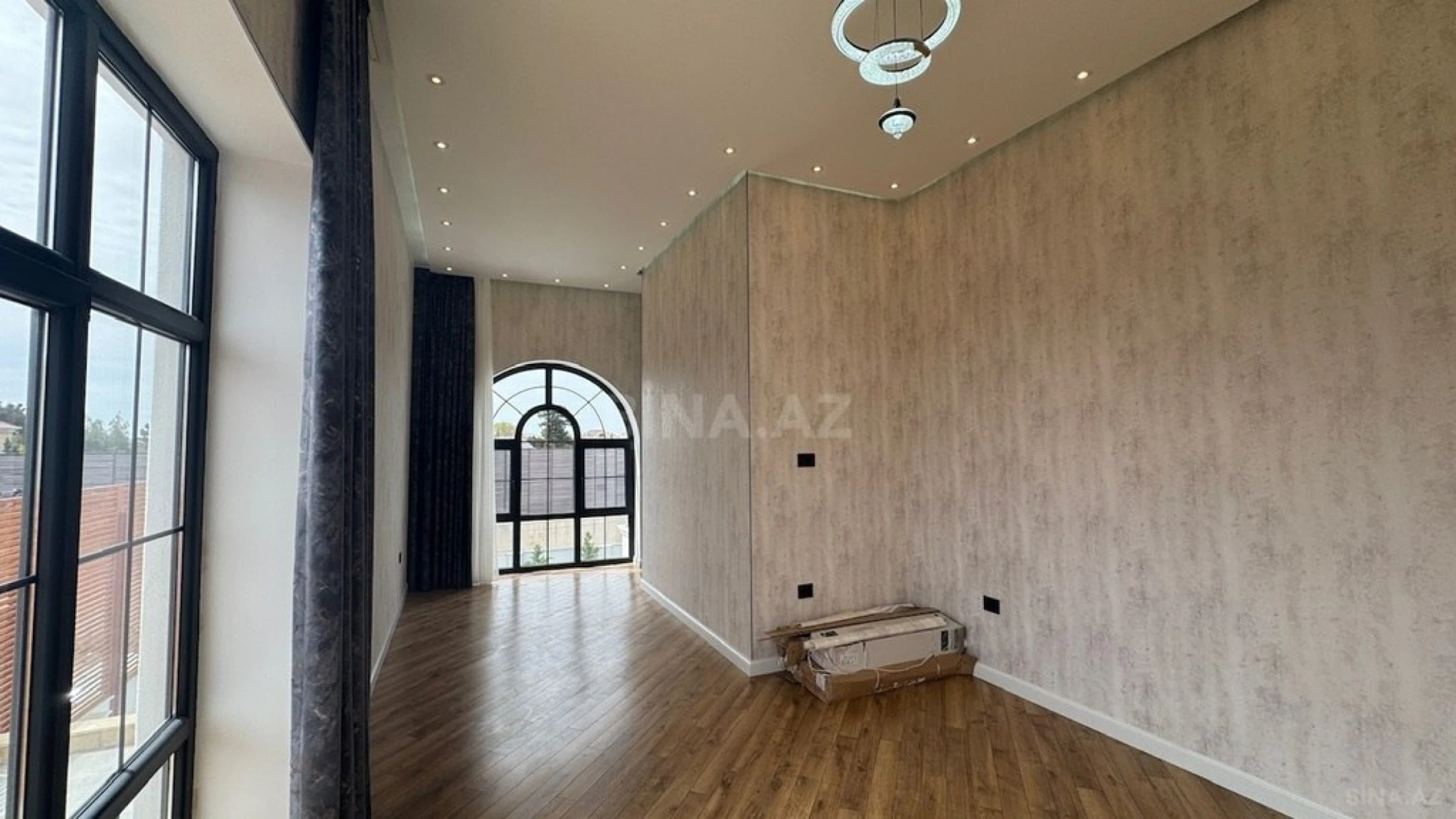 Satılır 6 otaqlı həyət evi 440 m²