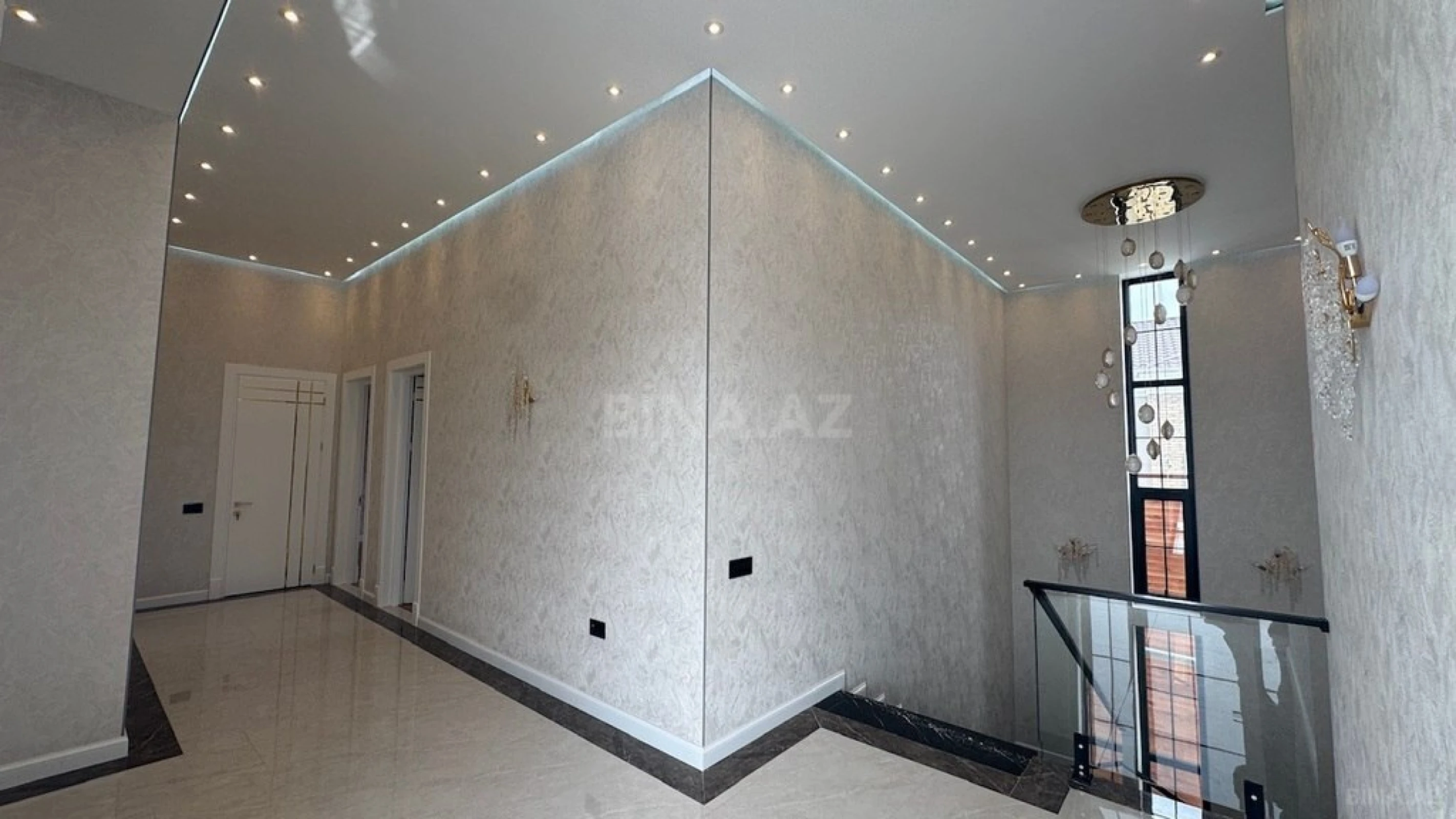 Satılır 6 otaqlı həyət evi 440 m²