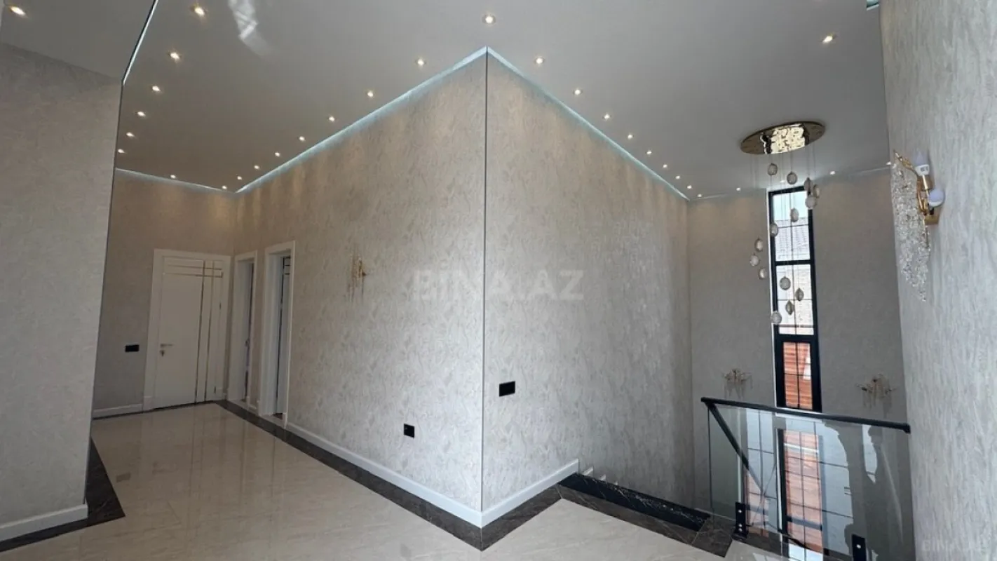 Satılır 6 otaqlı həyət evi 440 m²