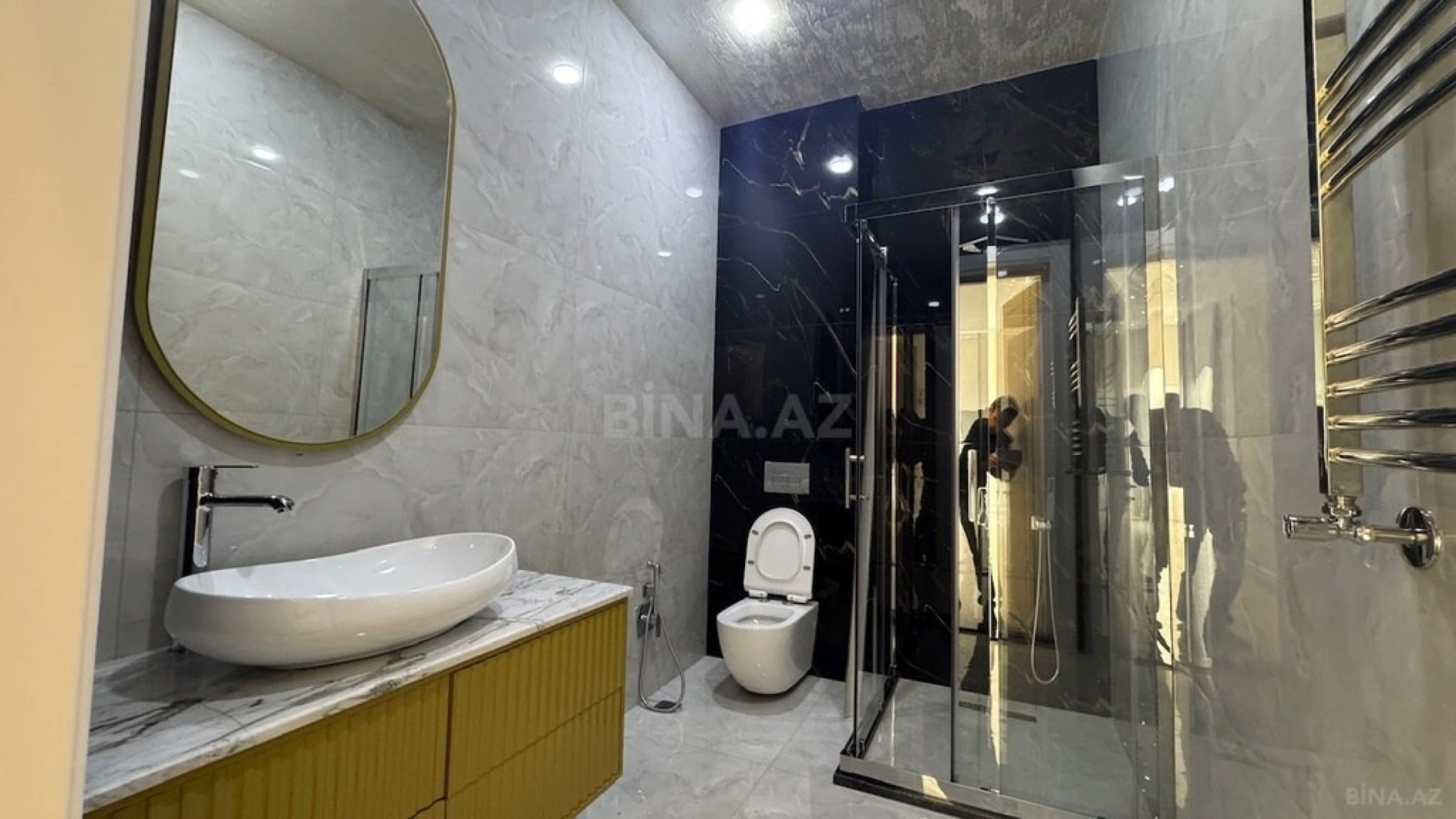 Satılır 6 otaqlı həyət evi 440 m²