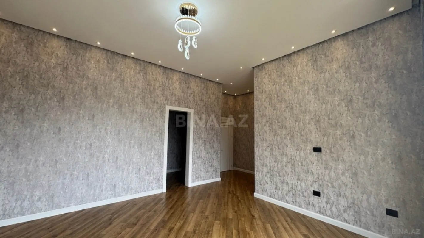 Satılır 6 otaqlı həyət evi 440 m²