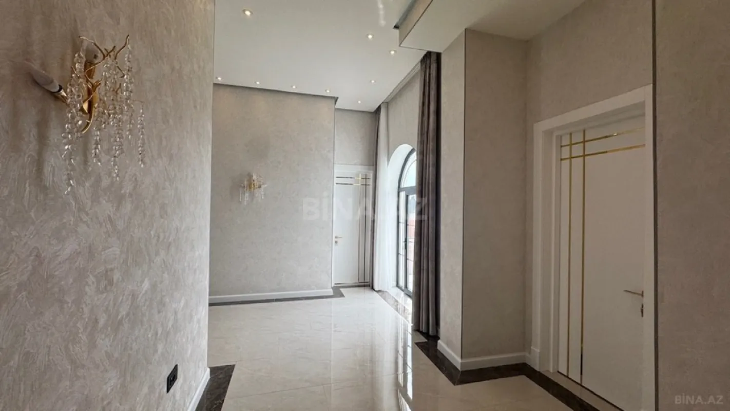 Satılır 6 otaqlı həyət evi 440 m²