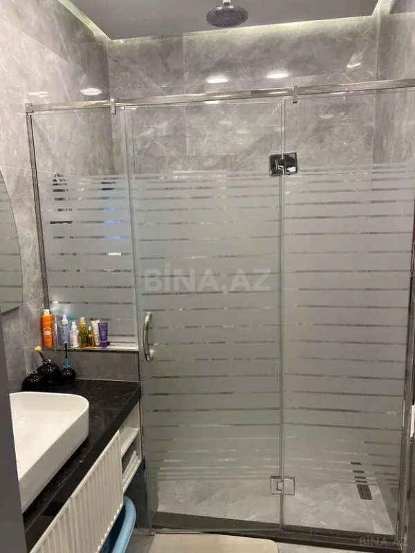 Satılır 3 otaqlı mənzil 190 m²