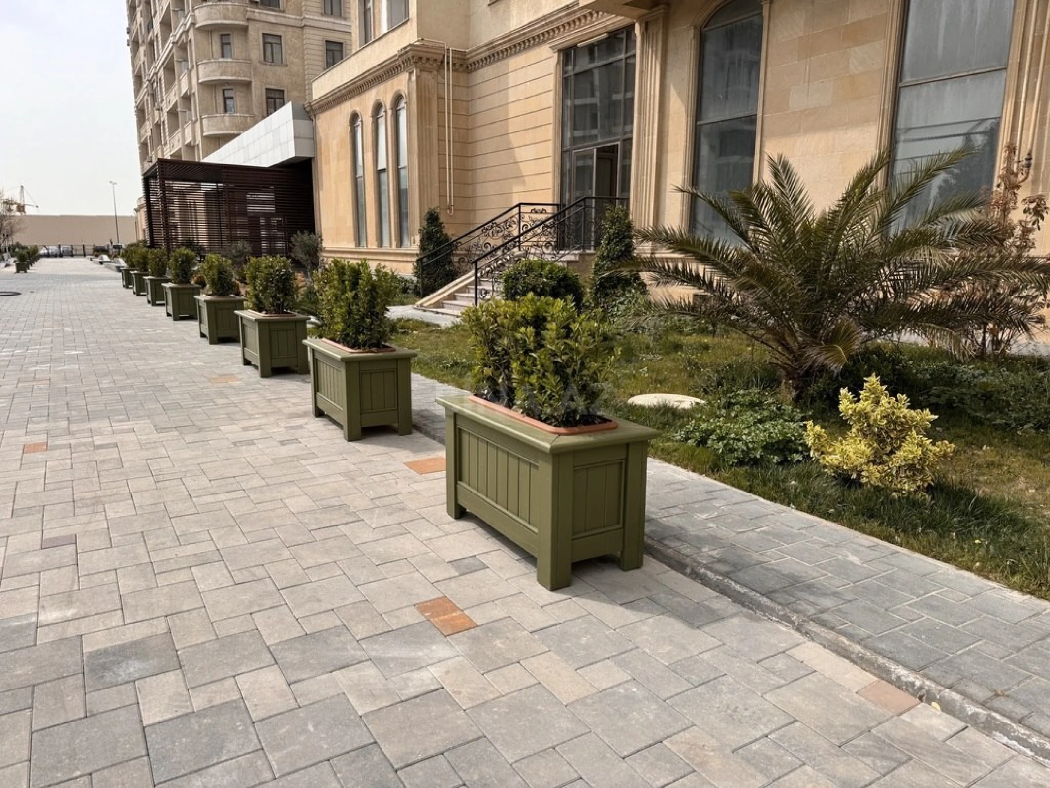 Satılır 3 otaqlı mənzil 107 m²