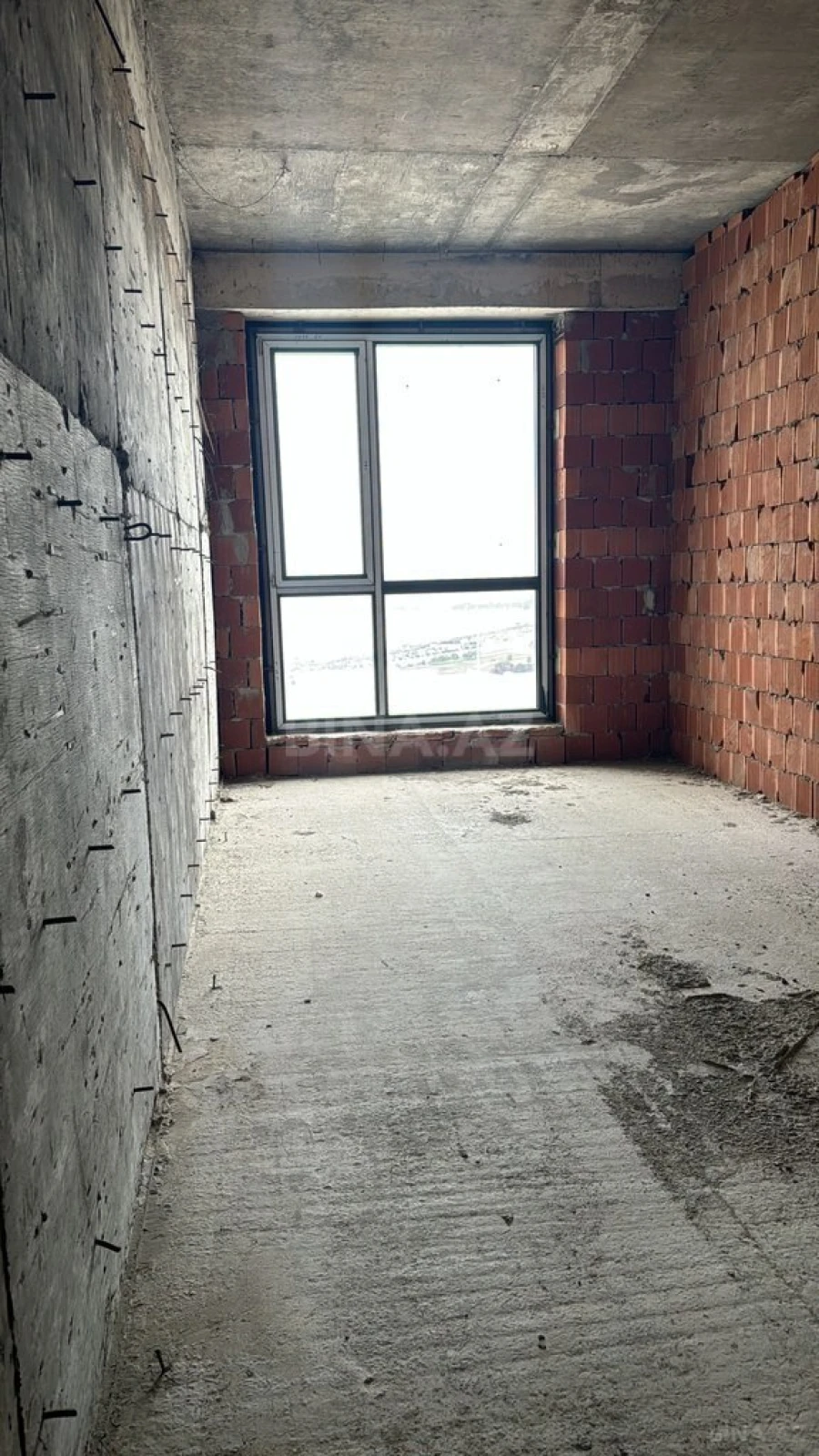 Satılır 3 otaqlı mənzil 107 m²