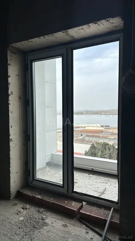 Satılır 3 otaqlı mənzil 107 m²
