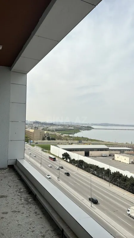 Satılır 3 otaqlı mənzil 107 m²