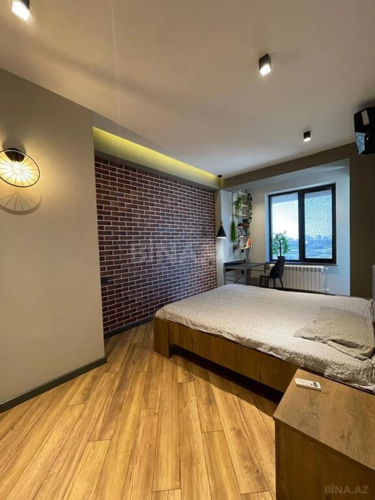 Satılır 3 otaqlı mənzil 150 m²
