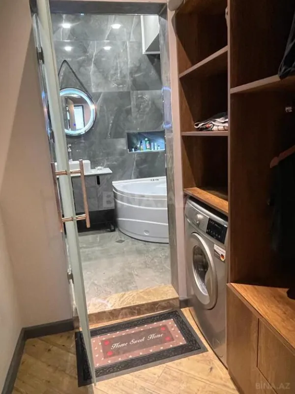 Satılır 3 otaqlı mənzil 150 m²