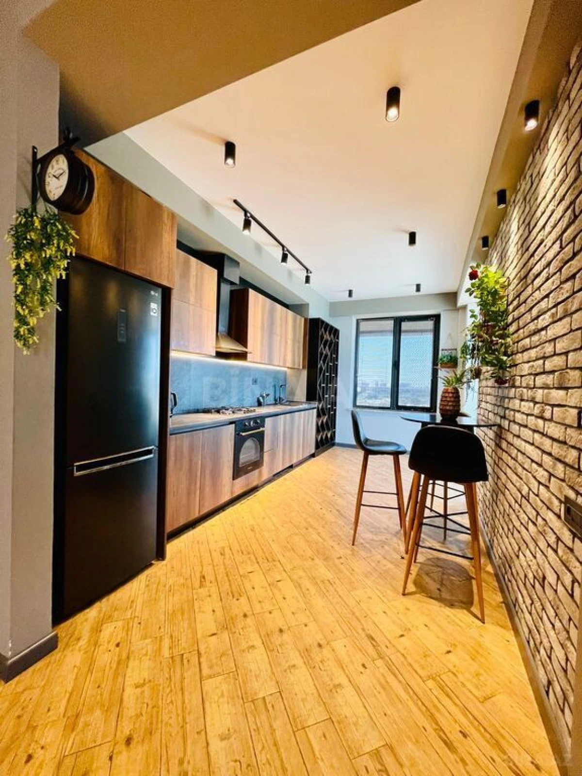 Satılır 3 otaqlı mənzil 150 m²