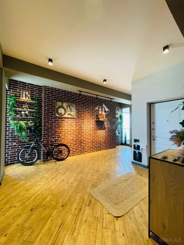 Satılır 3 otaqlı mənzil 150 m²