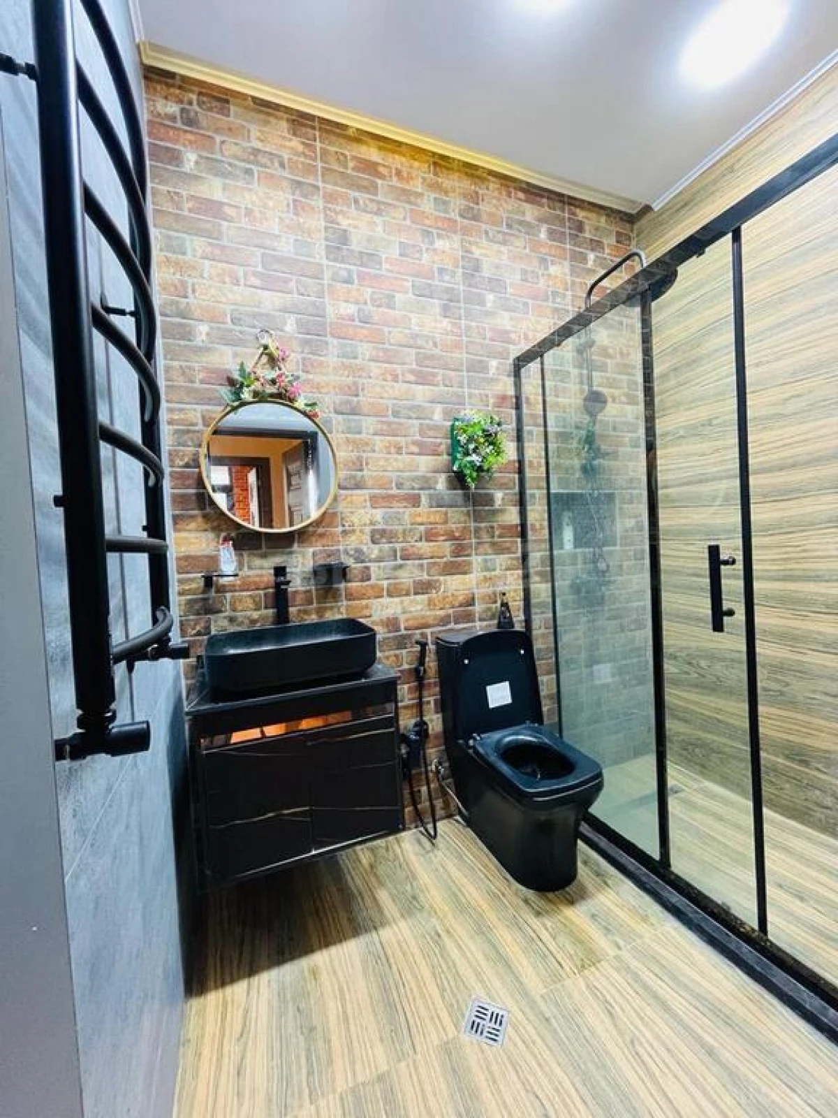 Satılır 3 otaqlı mənzil 150 m²