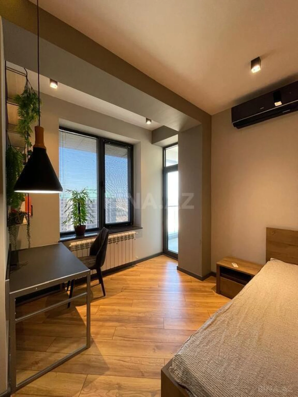 Satılır 3 otaqlı mənzil 150 m²