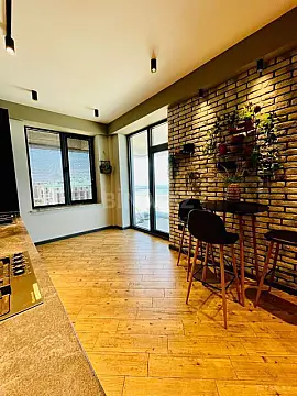 Satılır 3 otaqlı mənzil 150 m²