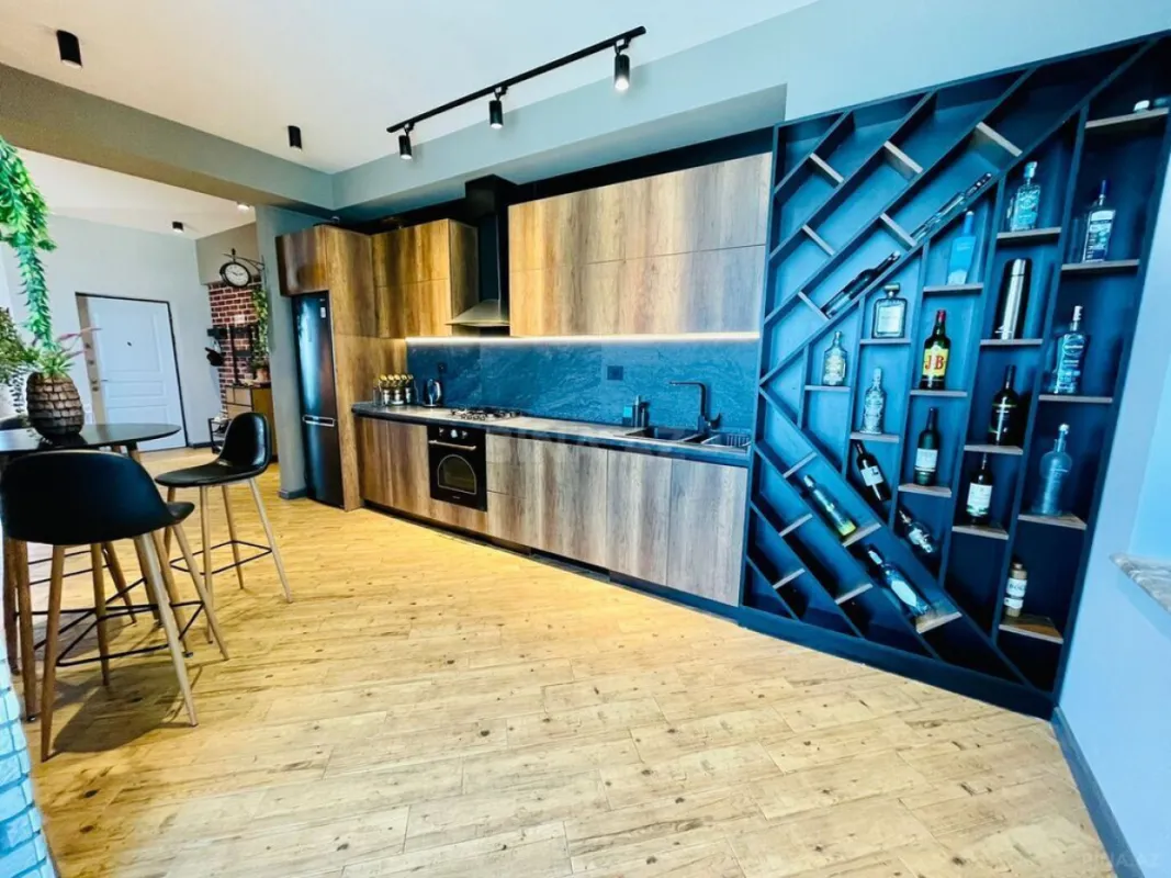 Satılır 3 otaqlı mənzil 150 m²