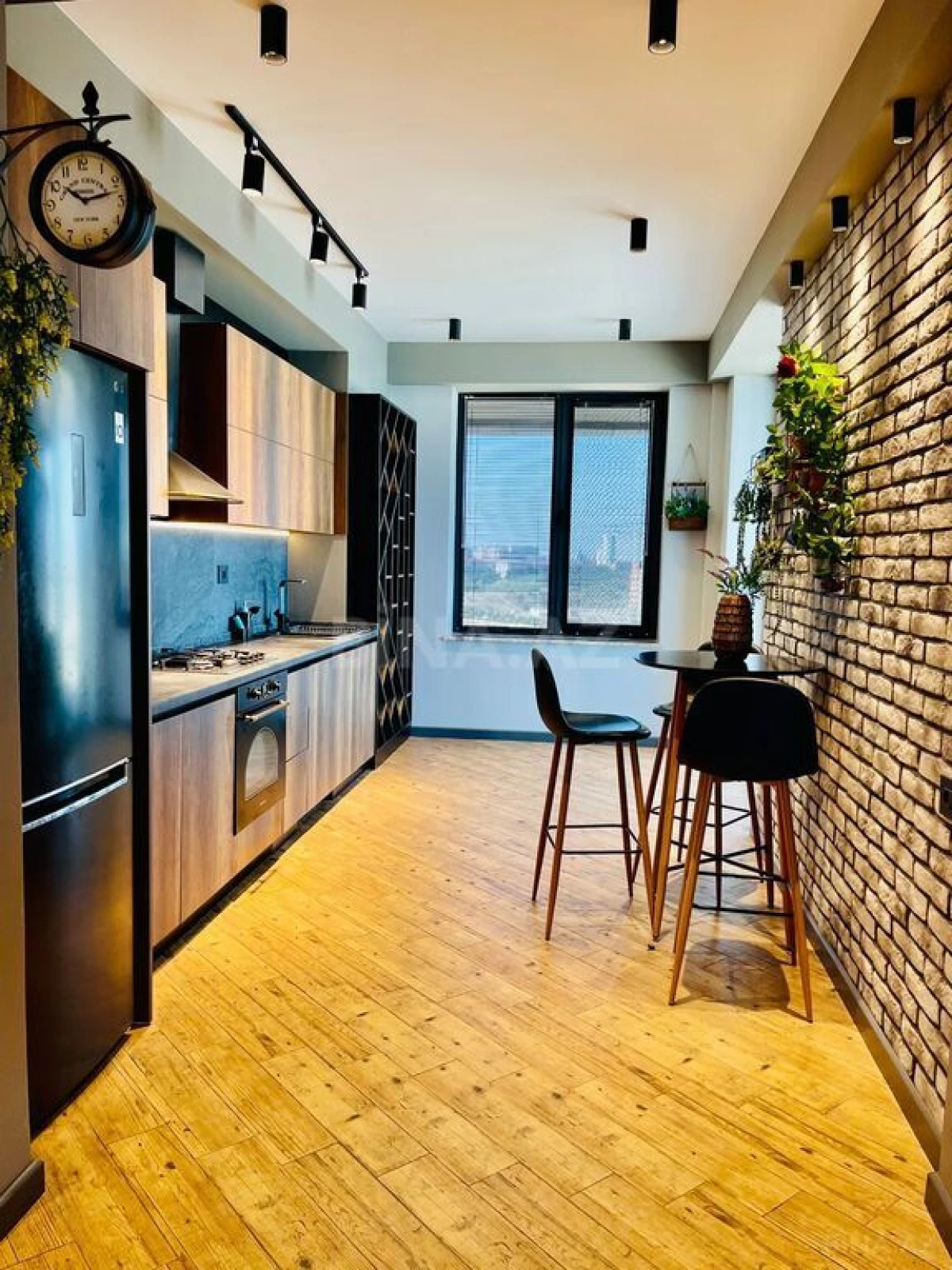 Satılır 3 otaqlı mənzil 150 m²