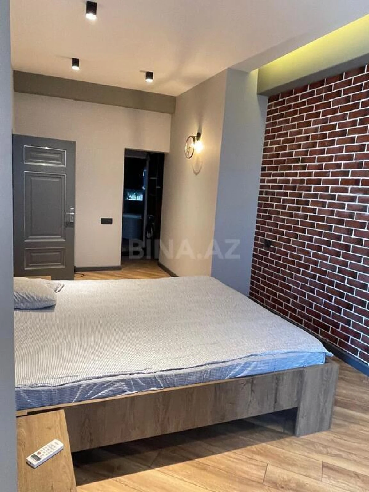 Satılır 3 otaqlı mənzil 150 m²