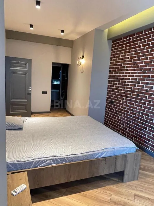 Satılır 3 otaqlı mənzil 150 m²