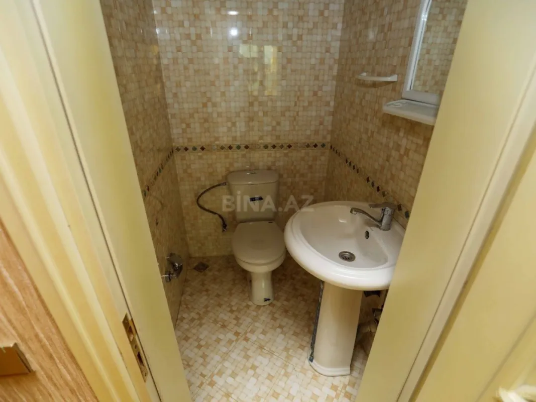 Satılır 7 otaqlı həyət evi 1000 m²