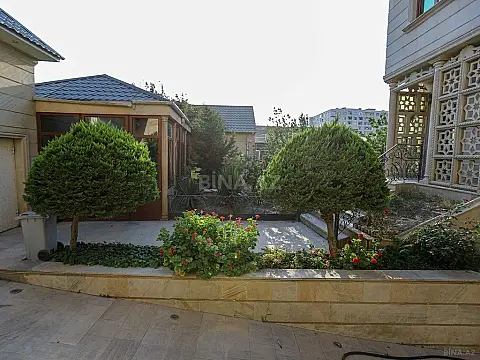 Satılır 7 otaqlı həyət evi 1000 m²