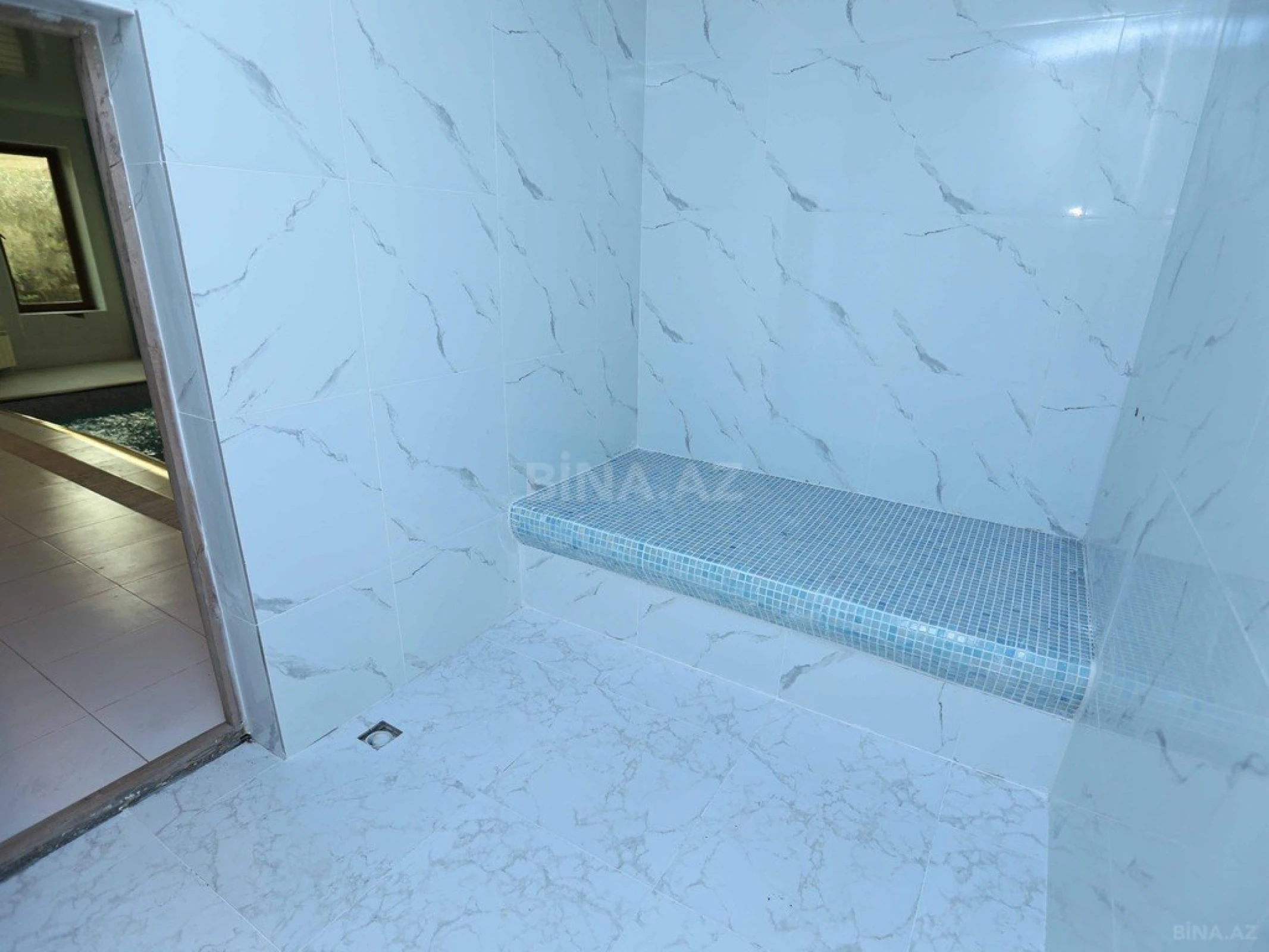 Satılır 7 otaqlı həyət evi 1000 m²