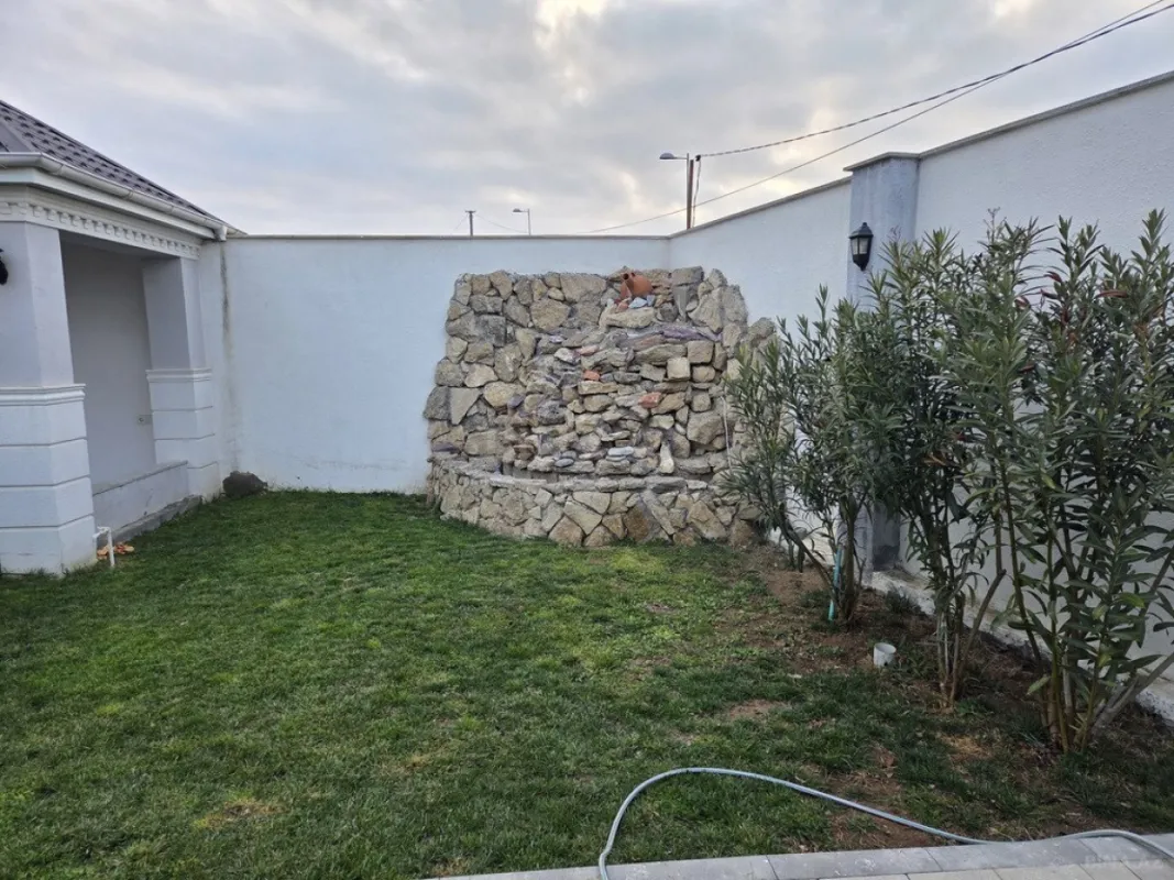 Kirayə verilir 3 otaqlı həyət evi 180 m²
