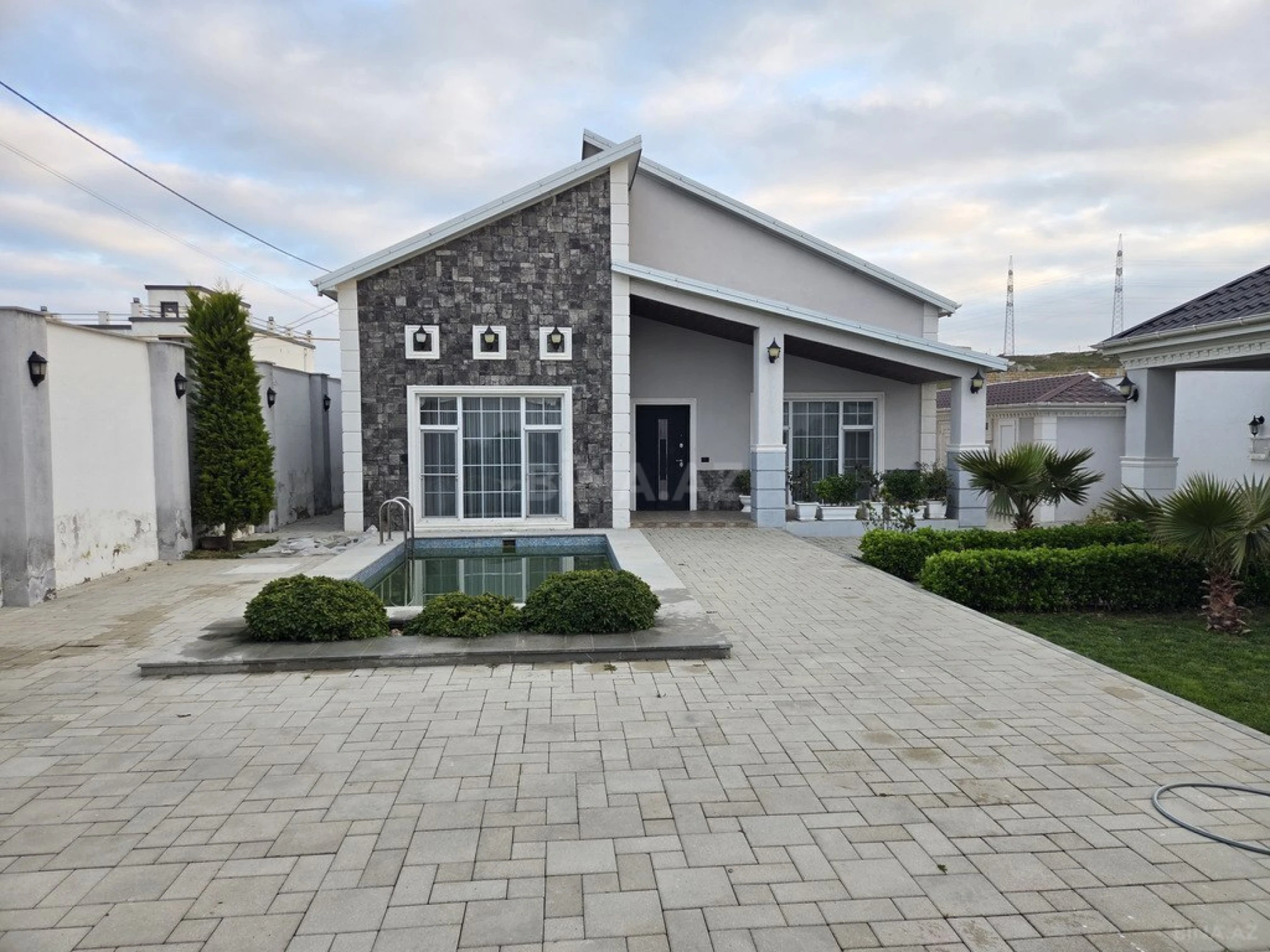 Kirayə verilir 3 otaqlı həyət evi 180 m²