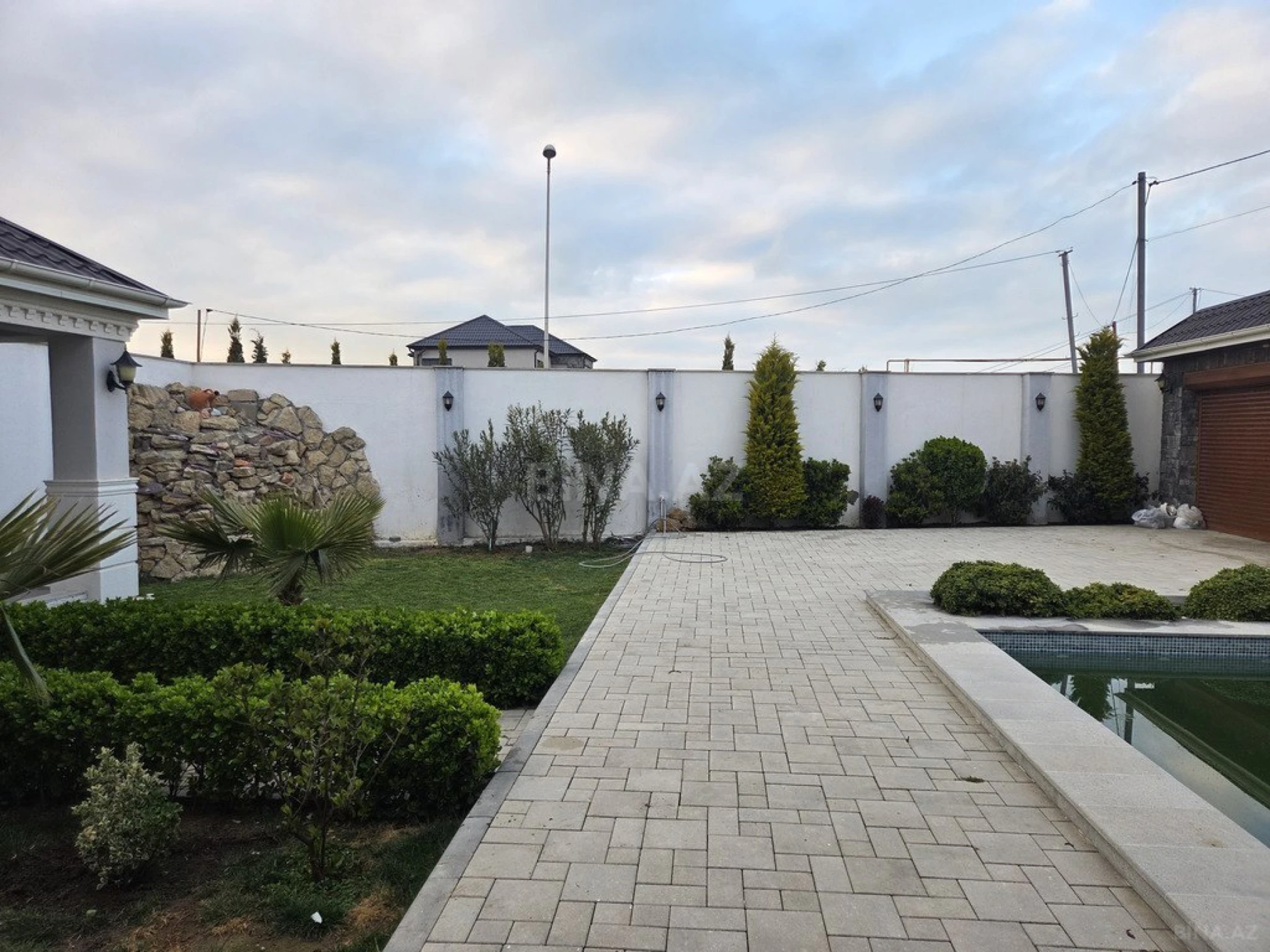Kirayə verilir 3 otaqlı həyət evi 180 m²