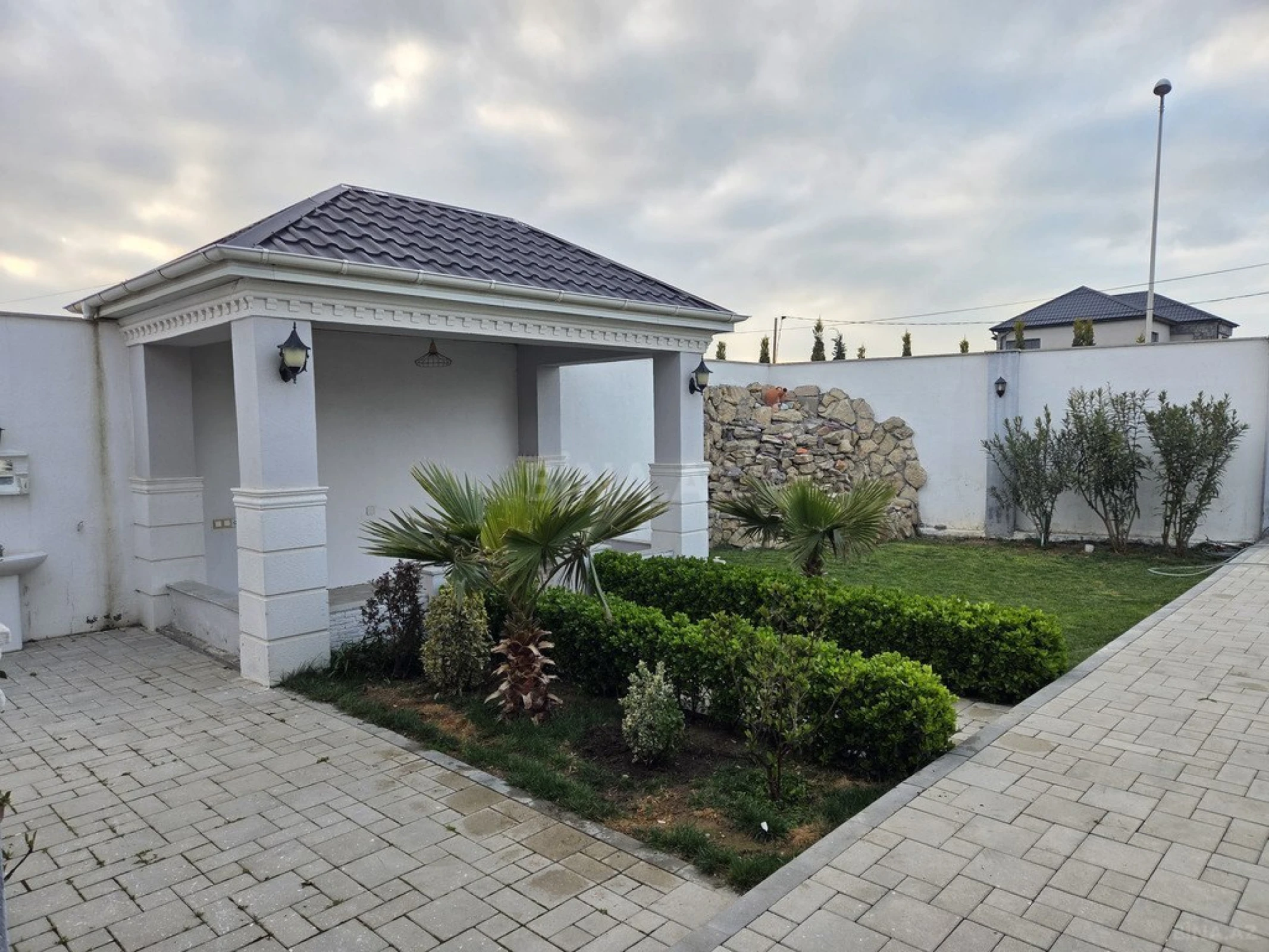 Kirayə verilir 3 otaqlı həyət evi 180 m²