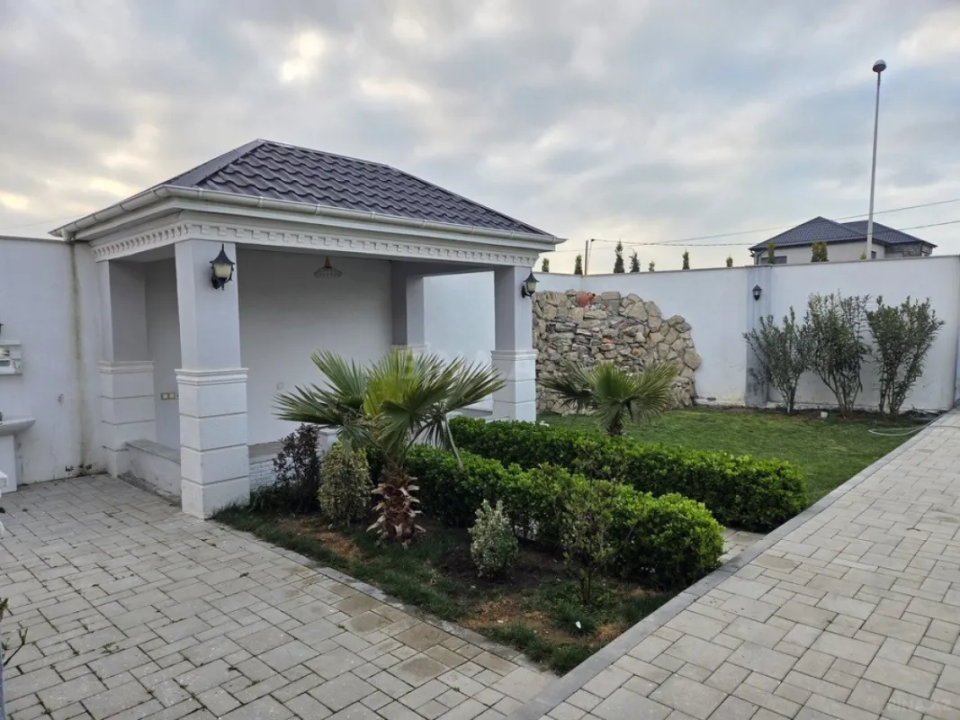 Kirayə verilir 3 otaqlı həyət evi 180 m²