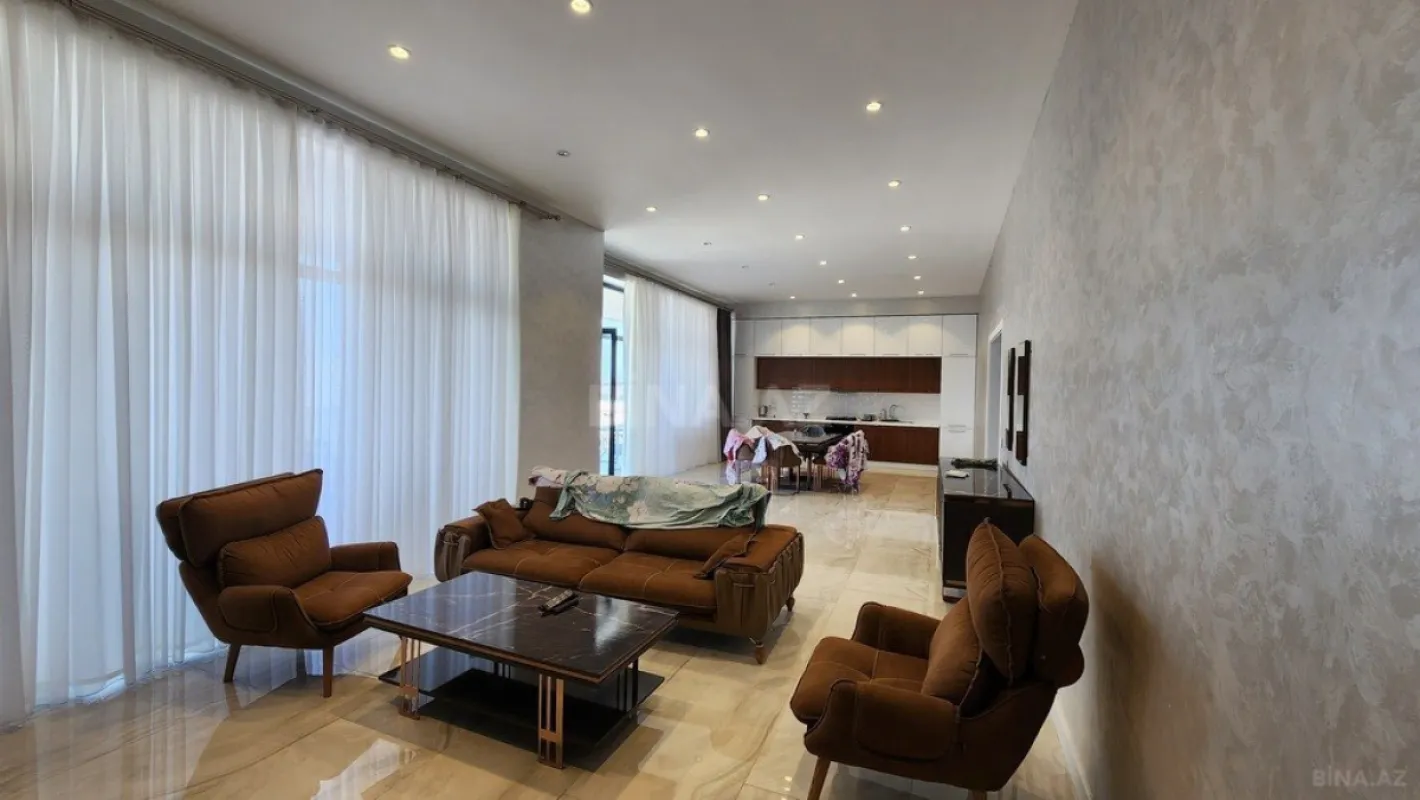 Kirayə verilir 5 otaqlı həyət evi 260 m²