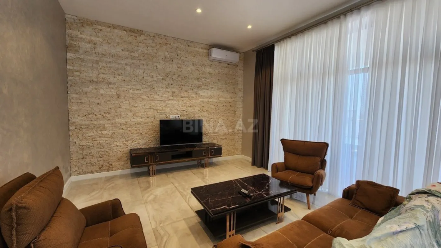 Kirayə verilir 5 otaqlı həyət evi 260 m²