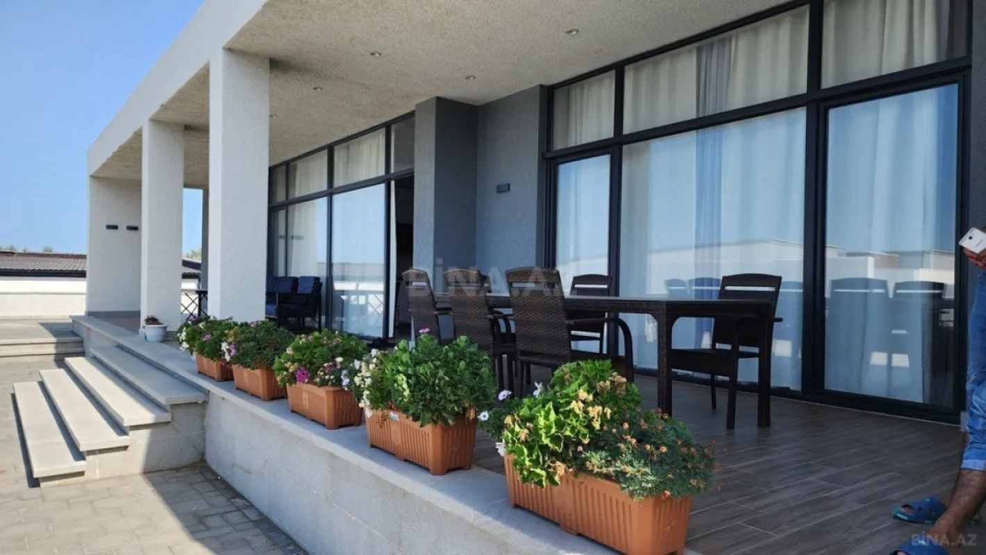 Kirayə verilir 5 otaqlı həyət evi 260 m²