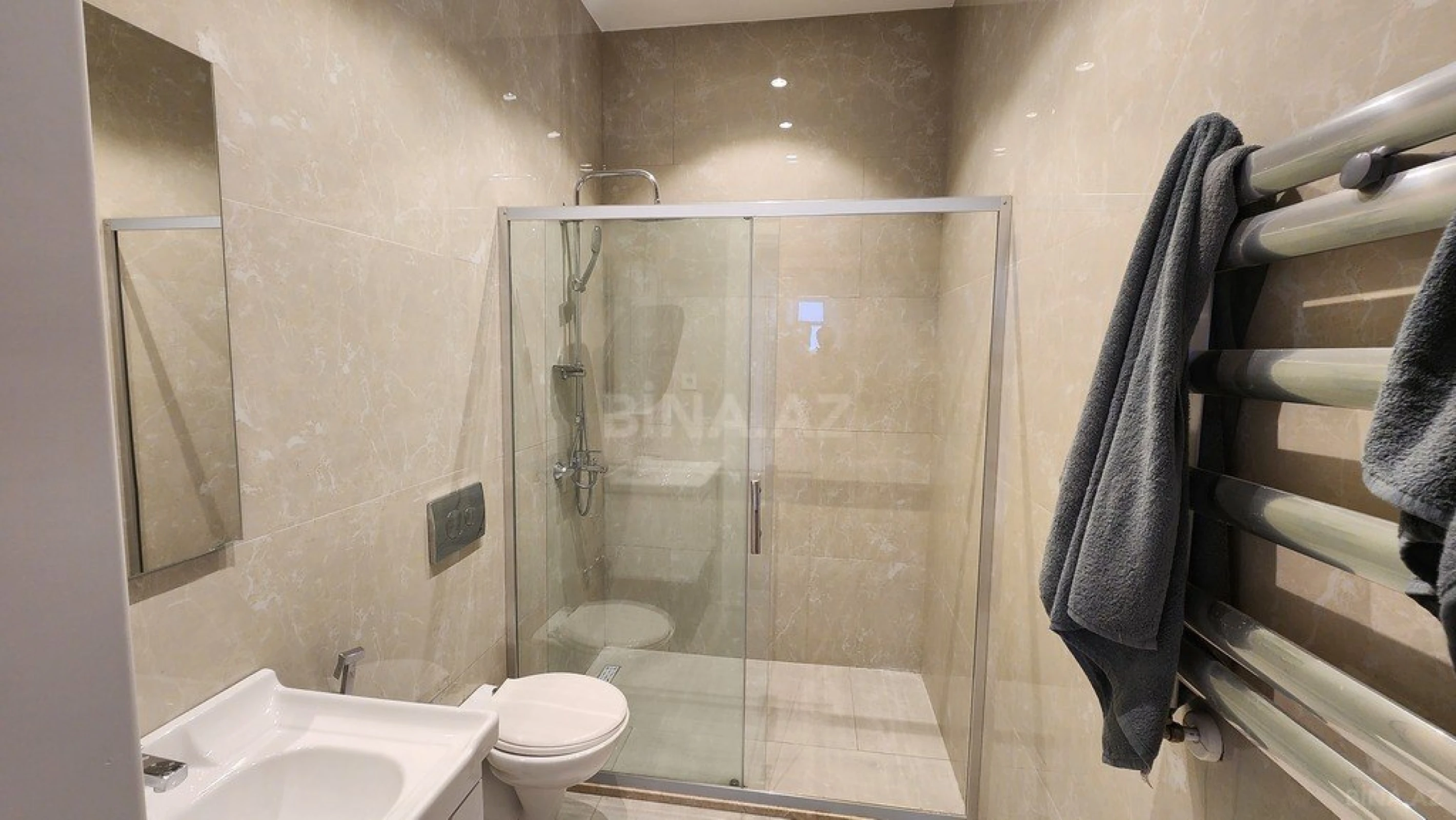 Kirayə verilir 5 otaqlı həyət evi 260 m²