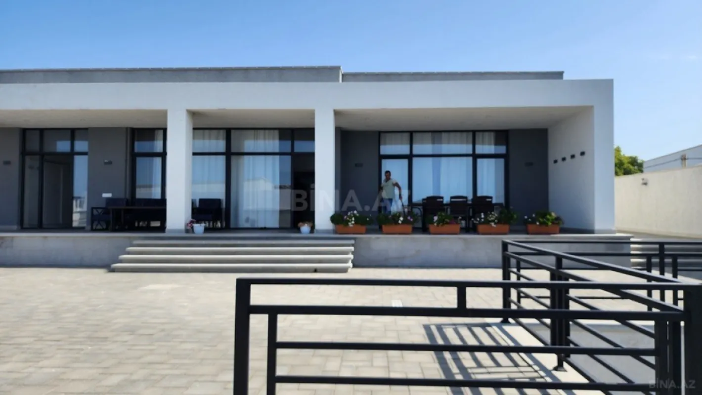 Kirayə verilir 5 otaqlı həyət evi 260 m²