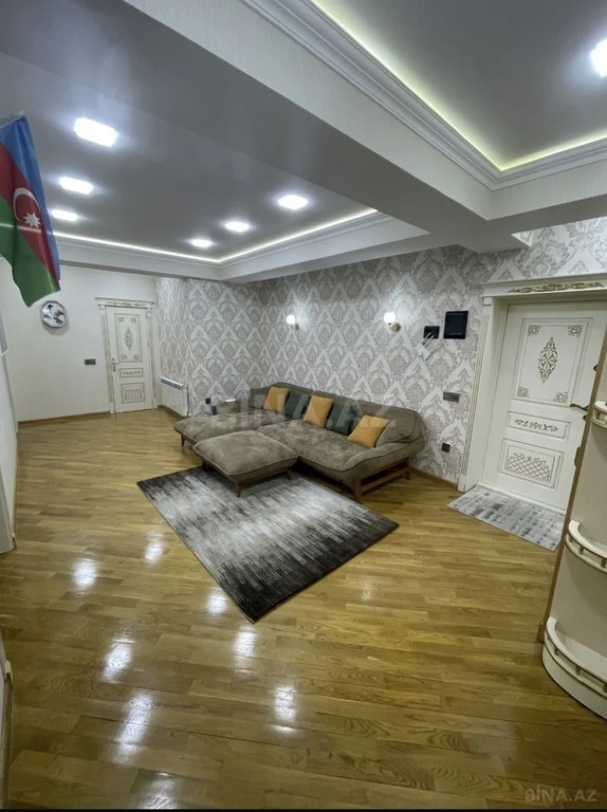 Kirayə verilir 3 otaqlı mənzil 96 m²