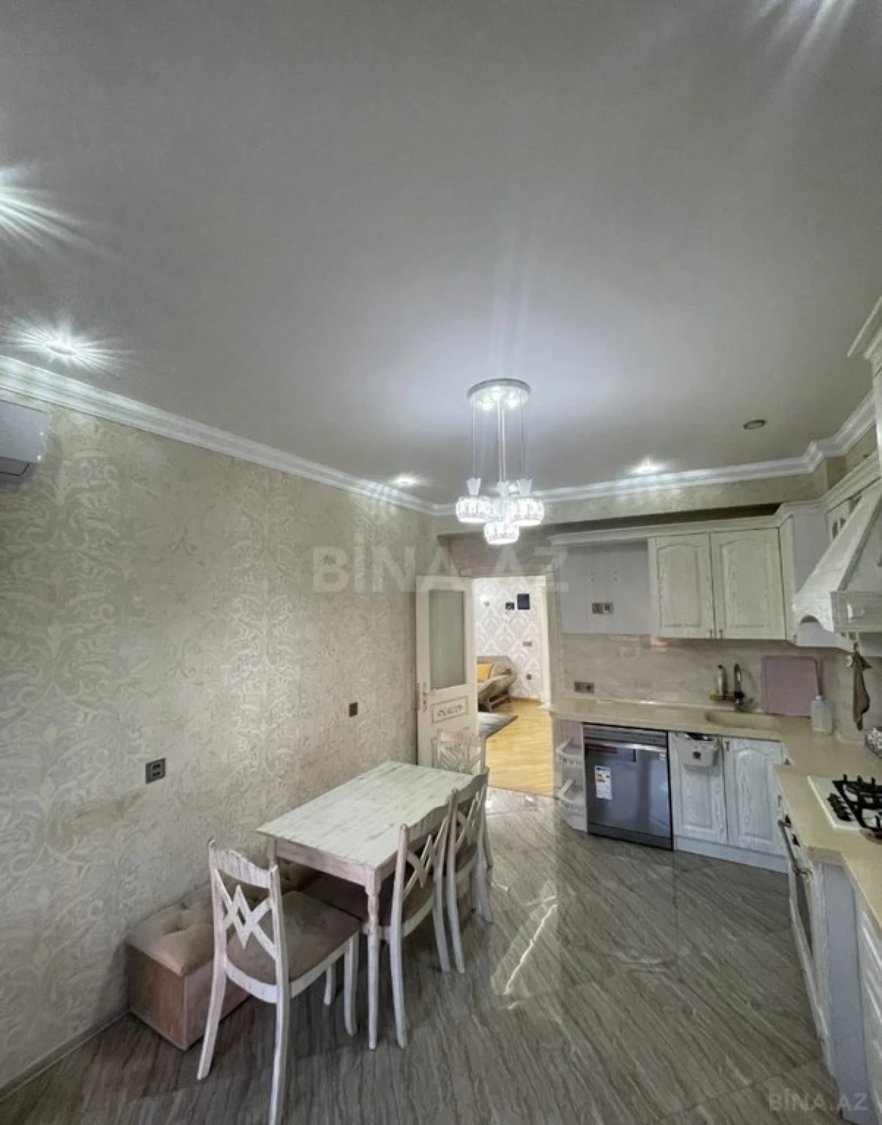 Kirayə verilir 3 otaqlı mənzil 96 m²