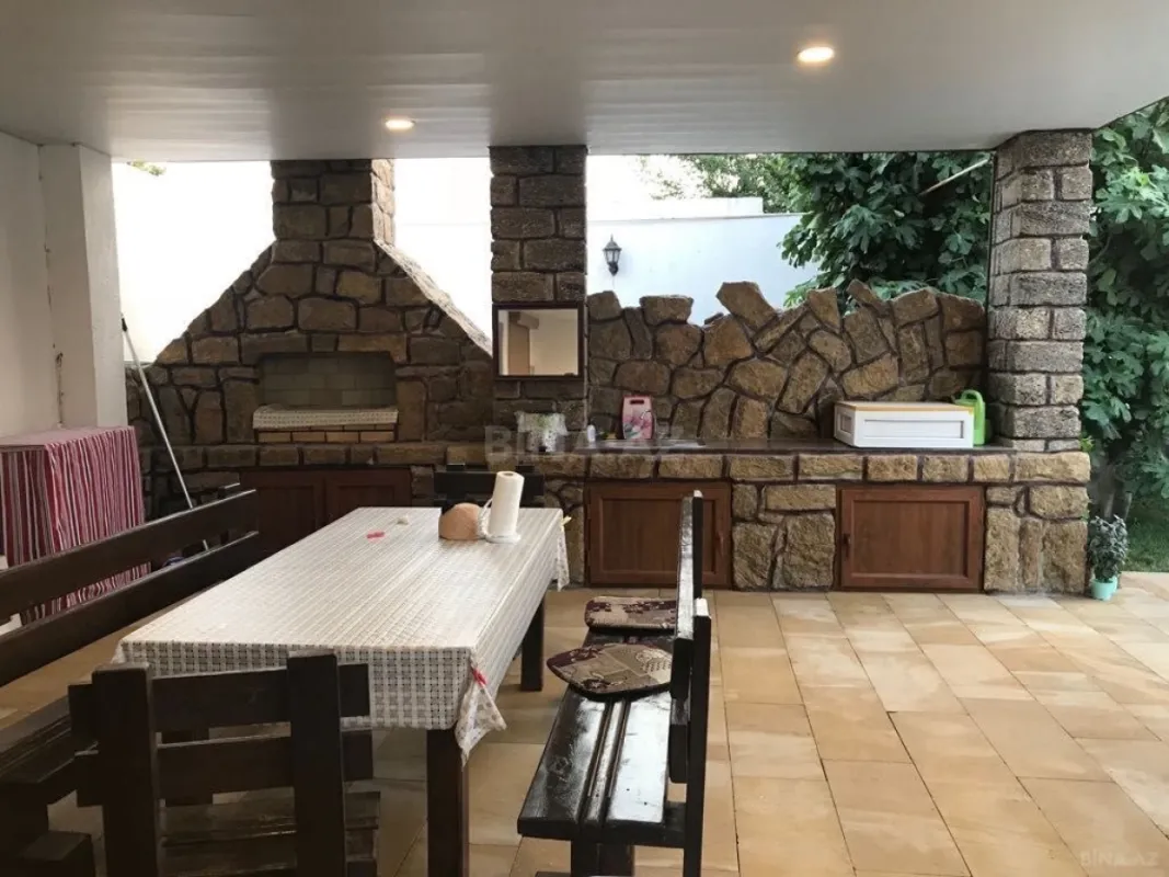 Kirayə verilir 4 otaqlı həyət evi 300 m²